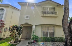10854 NW 8th St, Pembroke Pines, FL 33026