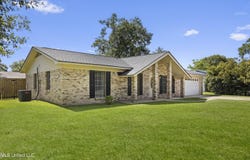 309 Jamaica Drive, Ocean Springs, MS 39564
