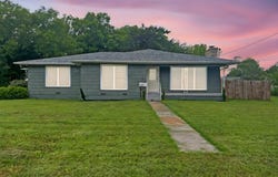 910 N Mill Street, Bowie, TX 76230