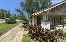 628 S 12th Street, Chickasha, OK 73018