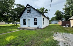 603 E Chestnut Street, Gillespie, IL 62033