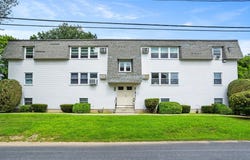 12 Fairview Ave, Dudley, MA 01571