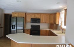3708 BLOOMINGTON Road, East Peoria, IL 61611
