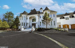832 PARADISE DRIVE, AMBLER, PA 19002
