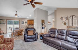 1318 E 19th Ave, Hutchinson, KS 67502