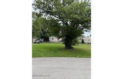 1606 Betances Ct, La Grange, KY 40031