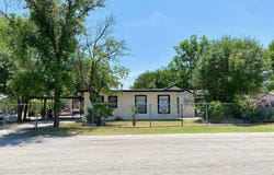 100 Cordelia, Del Rio, TX 78840