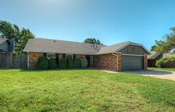 1008 S Neptune Road, Edmond, OK 73003