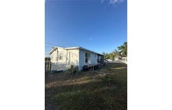 1821 N REEDY LAKE BOULEVARD, FROSTPROOF, FL 33843