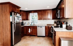 19 Bliven Avenue, Bristol, RI 02809