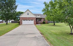 91 Mountain Crest  DR, Russellville, AR 72802