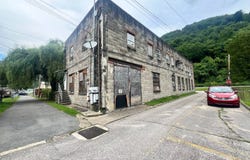 372 Michigan Avenue, Smithers, WV 25186