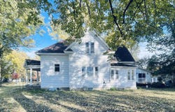 204 Jackson St, Moville, IA 51039