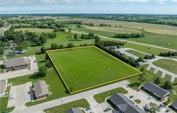 E 30th Street, Trenton, MO 64683
