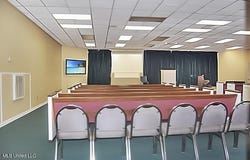 910 E Main Avenue, Lumberton, MS 39455