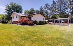 2526 Kennelly Drive, Willoughby Hills, OH 44094