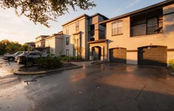 8513 ISLAND BREEZE Lane, TEMPLE TERRACE, FL 33637