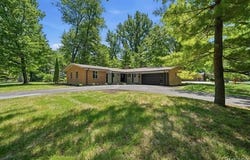 3096 Myddleton Drive, Troy, MI 48084