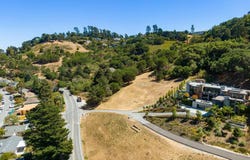 1 Trestle Glen Circle, Tiburon, CA 94920