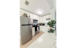 175 133RD AVENUE E, MADEIRA BEACH, FL 33708