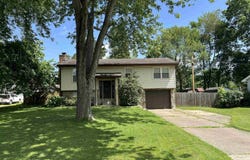 7366 Oakdale Drive, Newburgh, IN 47630