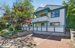 19 Gresham Street, Ashland, OR 97520