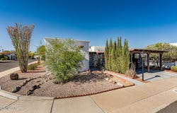 250 W Esperanza Boulevard, Green Valley, AZ 85614