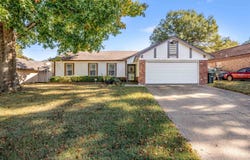 3968 WANDERING Dr, Memphis, TN 38115