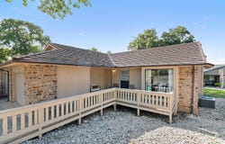 109 Dawn No 2, Horseshoe Bay, TX 78657