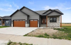 2623 44th Avenue West, Williston, ND 58801