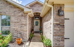 600 Clearbrook Street, Azle, TX 76020