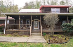 250 HEBRON RD, St. Marys, WV 26170