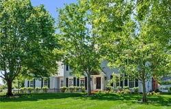3104 S Victoria Lane, Blue Springs, MO 64015