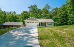 577 Floral Valley Drive W, Howard, OH 43028