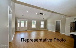 440 Oak Point Drive, Lexington, TN 38351
