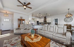 40 Bell Rapids Road, Hagerman, ID 83332