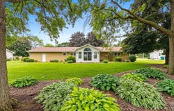 1115 GRANT Street, DE PERE, WI 54115-1301