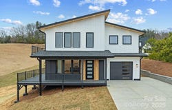 16 Lawson Ridge Road, Leicester, NC 28748