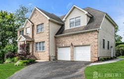 5 Catelli Road, South Brunswick, NJ 08540