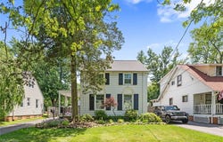 5100 Edenhurst Road, Lyndhurst, OH 44124