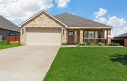 641 Woodridge Drive, Oak Point, TX 75068