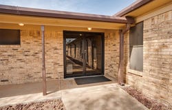 802 N 1st Street, Iowa Park, TX 76367