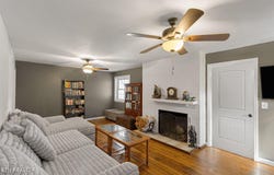 100 Pallas Rd, Oak Ridge, TN 37830