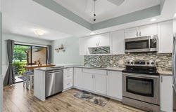 102 SE Crestwood Circle, Stuart, FL 34997