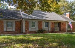 201 Maxfield Dr, Paducah, KY 42001