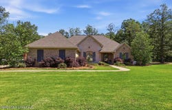 736 Clover Ridge Way, Brandon, MS 39047
