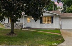 211 York View Place NW, Comstock Park, MI 49321