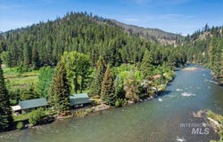 44 Osprey Dr, Lowman, ID 83637