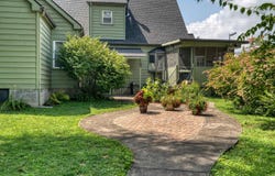 1216 N Elm Street, Henderson, KY 42420
