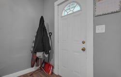 44 E 4th Street, London, OH 43140